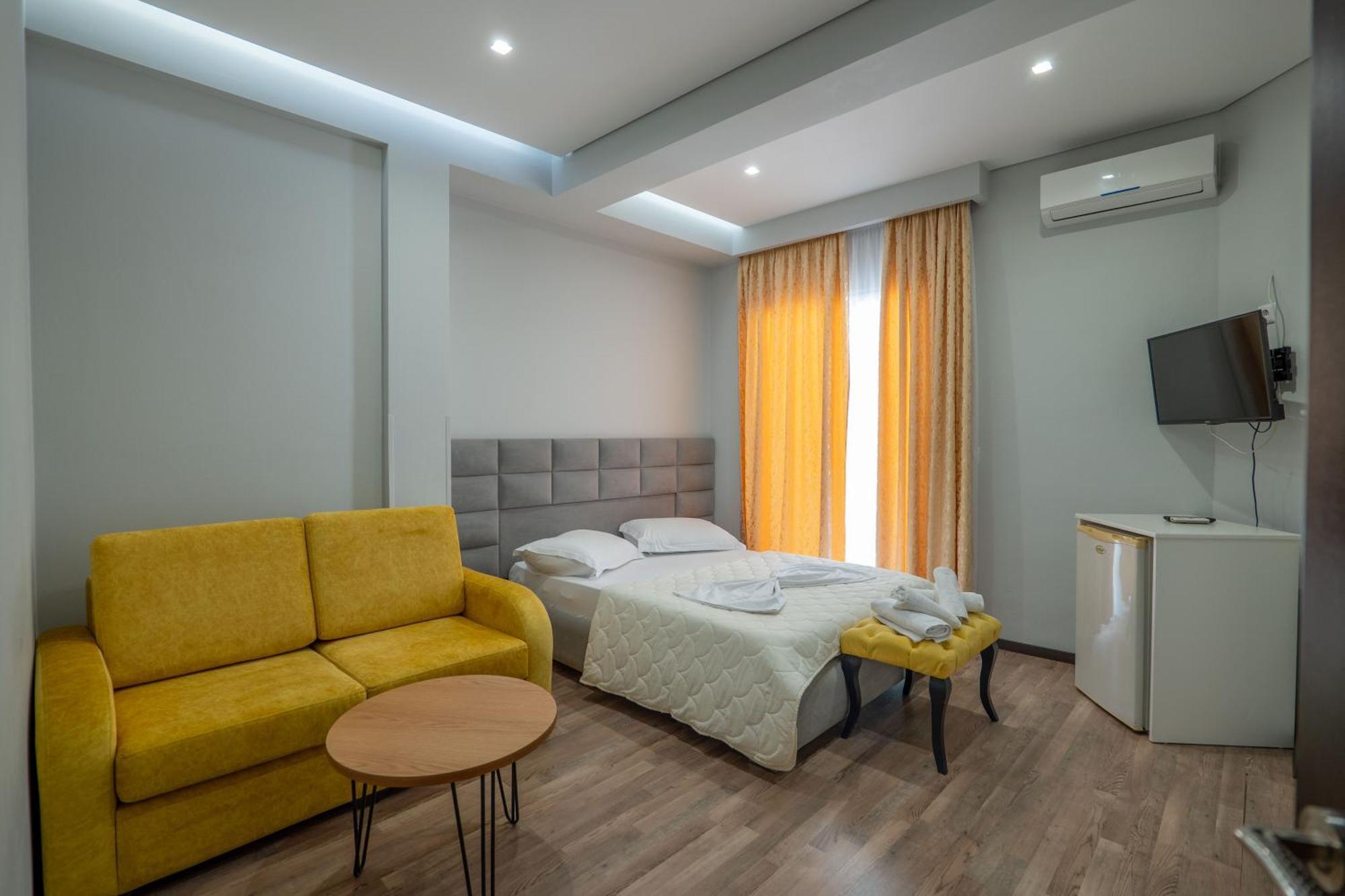 Sunkised Hotel Саранда Экстерьер фото
