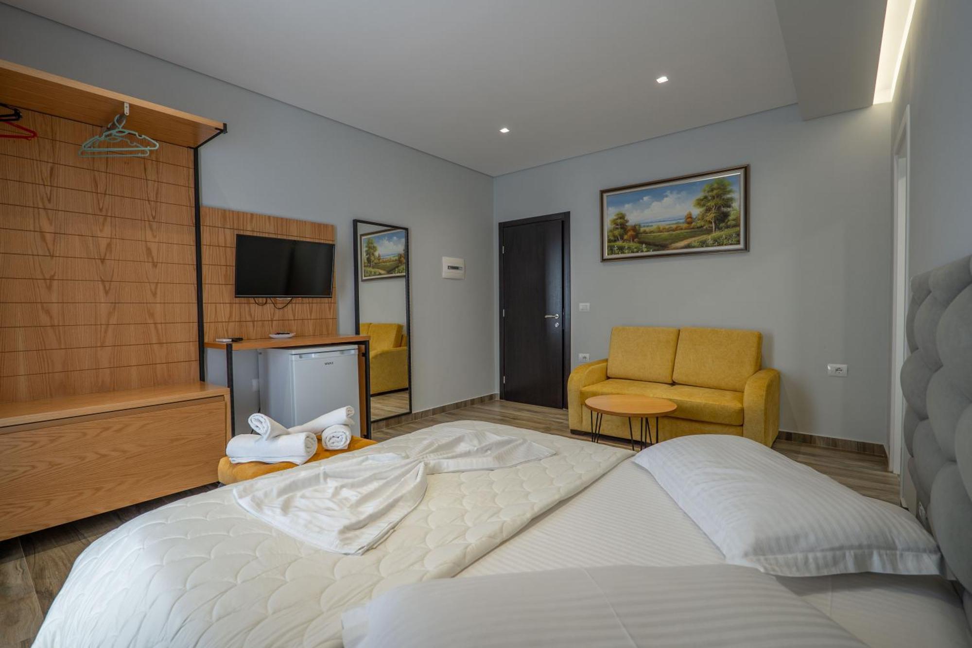 Sunkised Hotel Саранда Экстерьер фото
