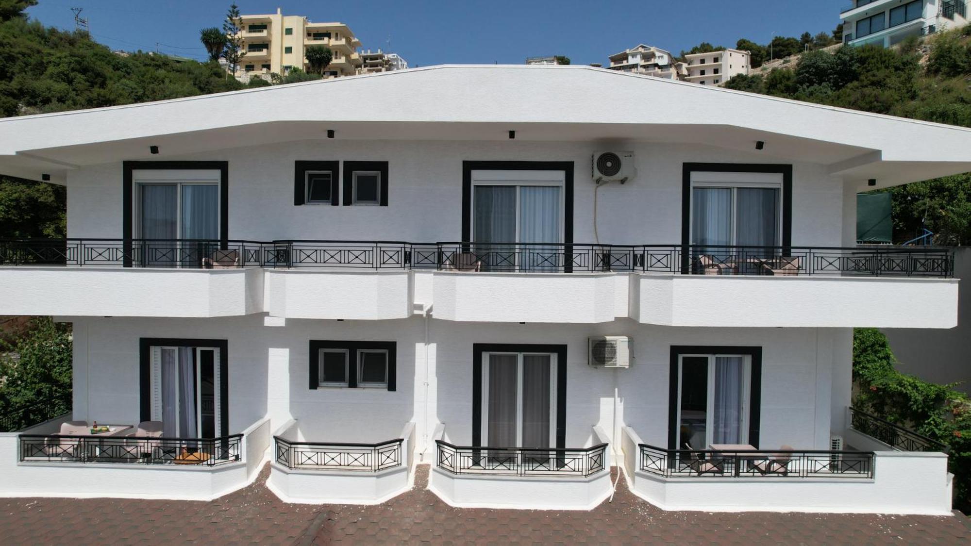 Sunkised Hotel Саранда Экстерьер фото