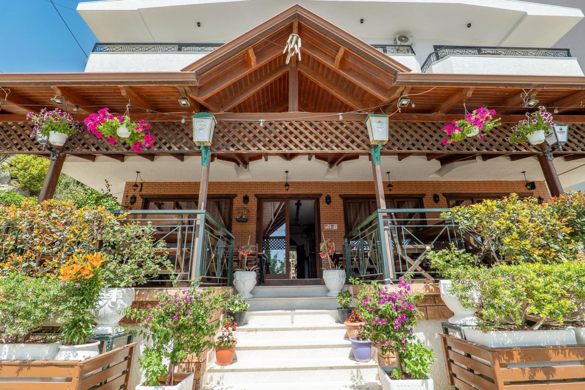 Sunkised Hotel Саранда Экстерьер фото