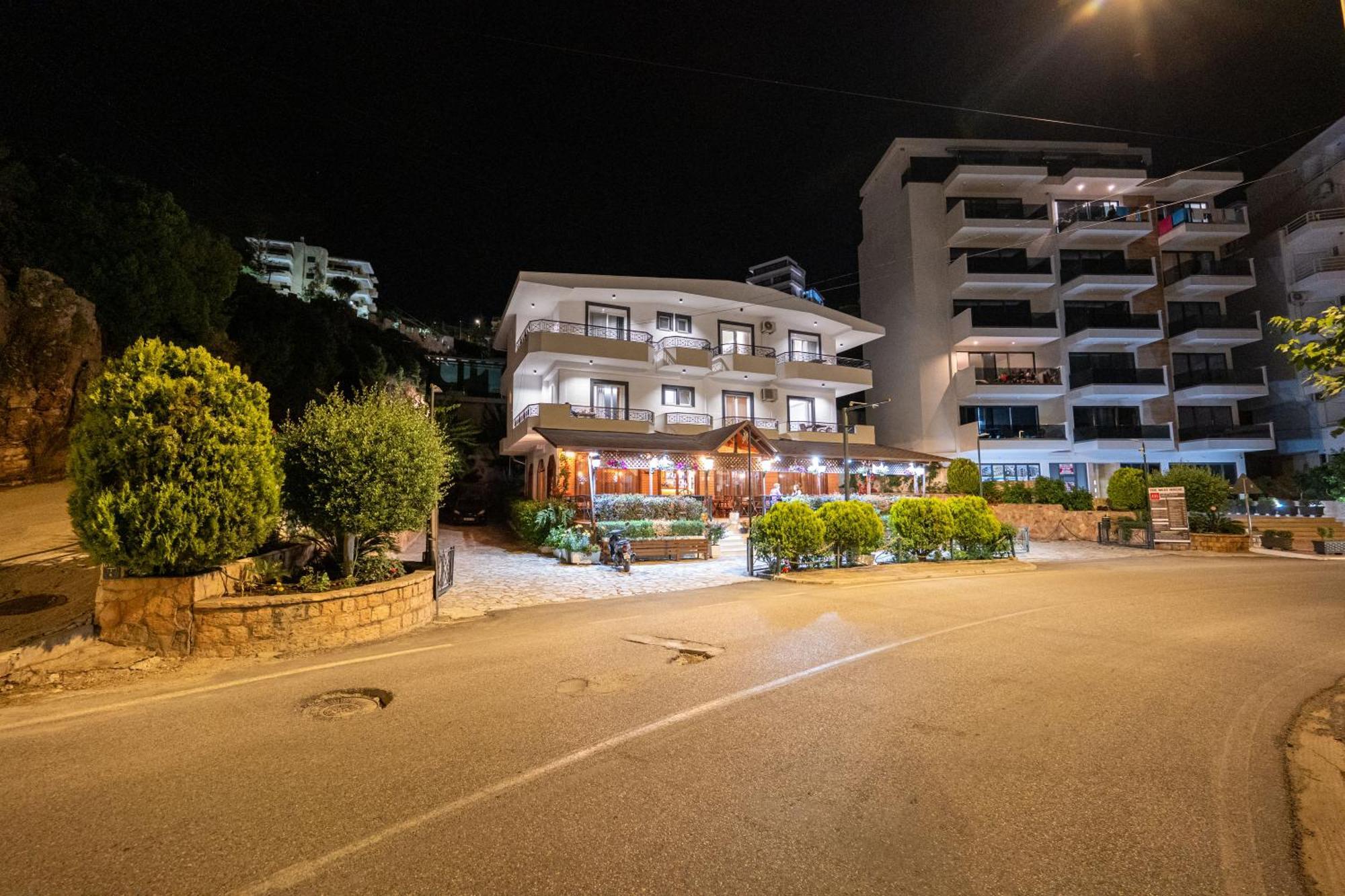 Sunkised Hotel Саранда Экстерьер фото
