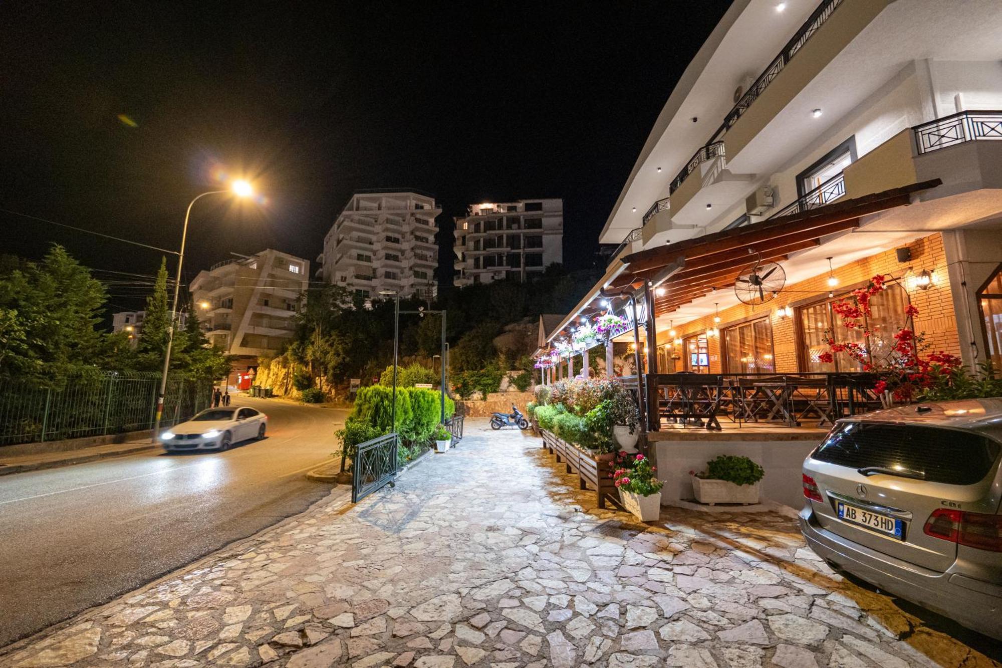 Sunkised Hotel Саранда Экстерьер фото