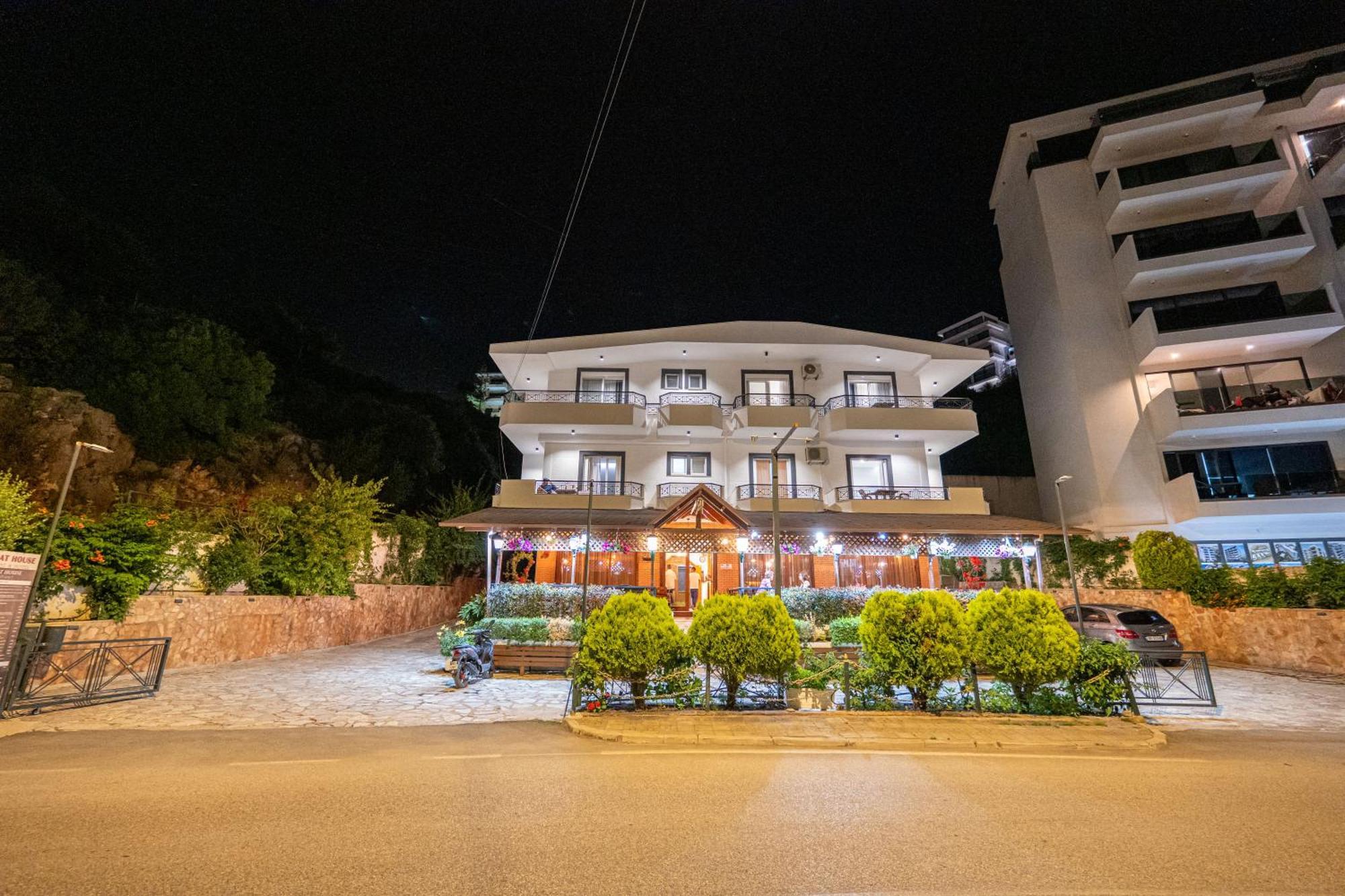Sunkised Hotel Саранда Экстерьер фото
